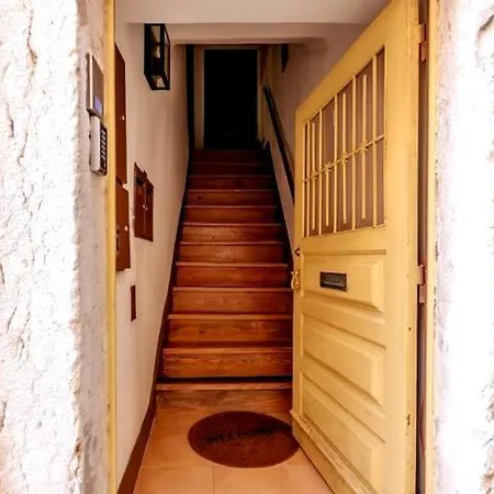 Citadel Crest 2nd Floor Apartman *